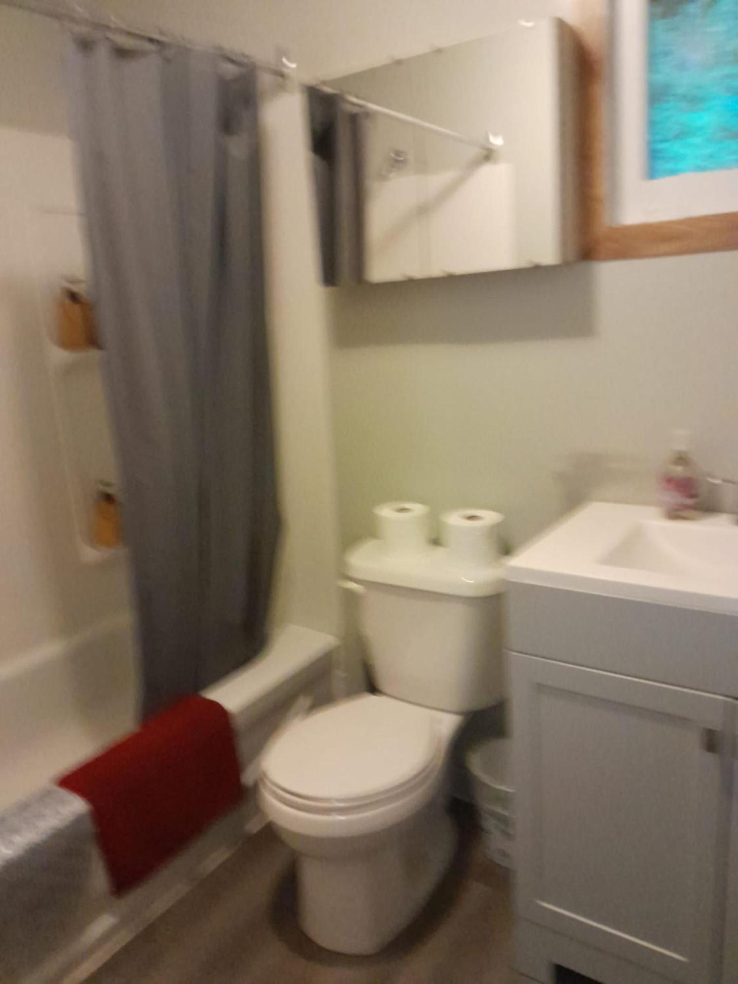Lakefront Hideaway Resort Kawartha Lakes Quarto foto